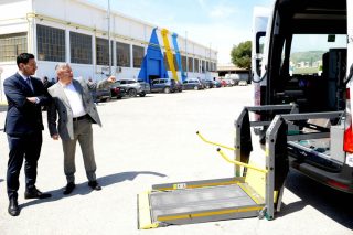 Επτά νέα λεωφορεία για ΑμεΑ, 60 συν 12 γραμμές σε ιδιώτες